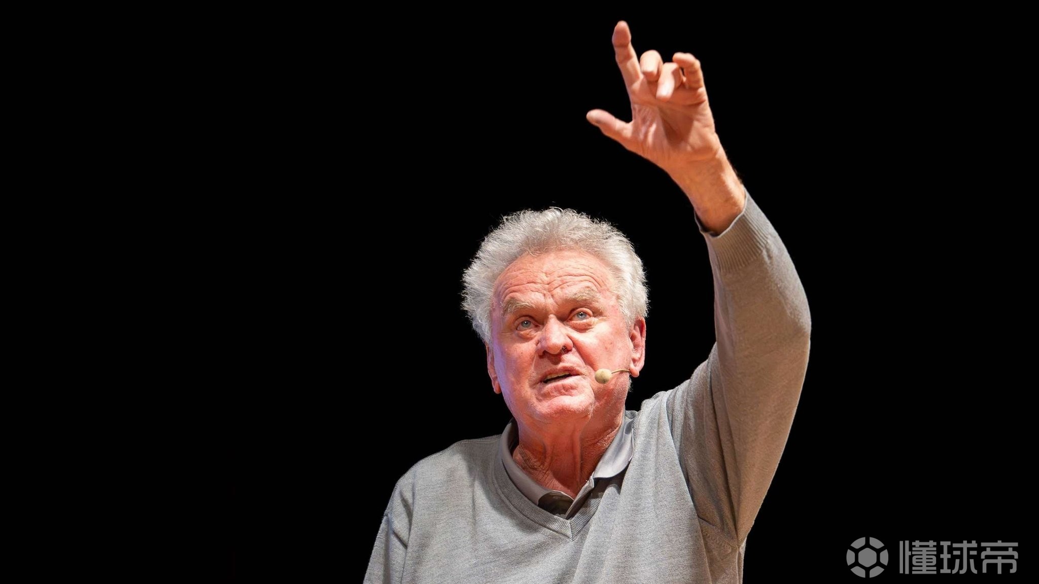 迈尔：对比我当年现在德甲水平下降了；希望孔帕尼再执教十年